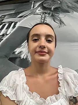 MiaTee online show from 9, 4, 2026