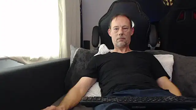 Sexy Ass Mike online show from 6, 2, 2026