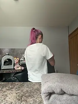 Milssweetx online show from 5, 4, 2026