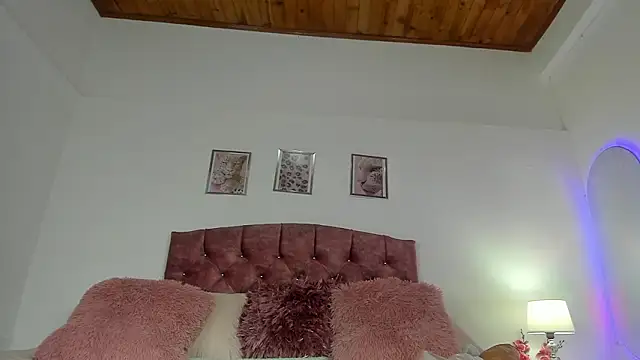 luna velveth online show from 2, 2, 2026