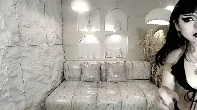 vampkitty r online show from 4, 2, 2026