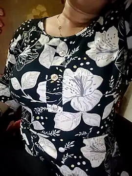 Snapshot of PARI51 chatting on 5, 7, 2026 PARI51 online show from 5, 7, 2026