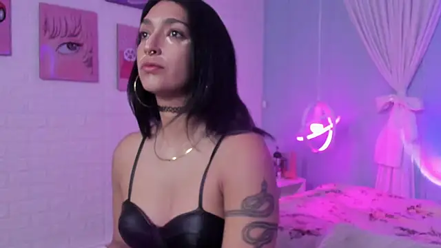 Snapshot of Cleo_Foxx chatting on 10, 4, 2026 Cleo Foxx online show from 10, 4, 2026