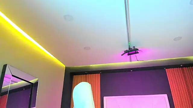 MiaTorres4 online show from 24, 4, 2026