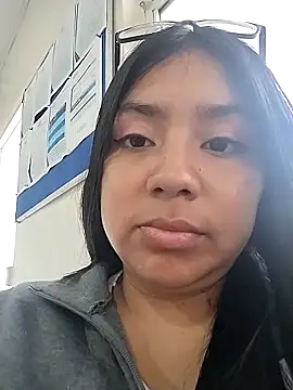 Noa Baker online show from 5, 3, 2026