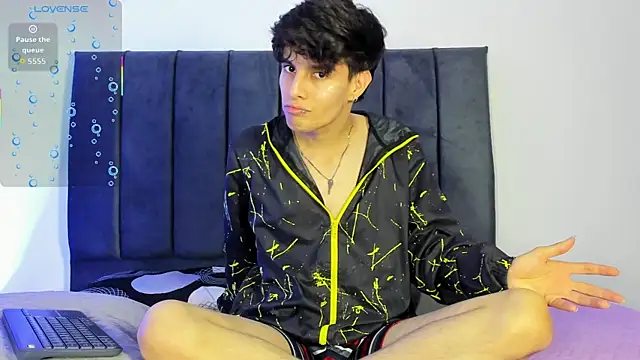 axxxel twink online show from 5, 4, 2026