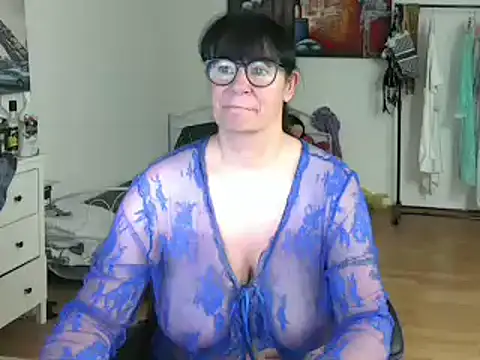 Snapshot of Sylly chatting on 26, 2, 2025 Sylly online show from 26, 2, 2025