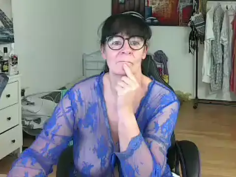 Snapshot of Sylly chatting on 2, 3, 2025 Sylly online show from 2, 3, 2025