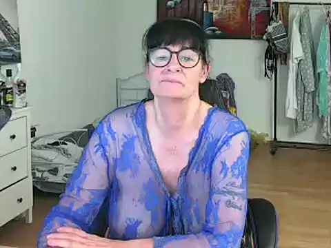 Snapshot of Sylly chatting on 9, 3, 2025 Sylly online show from 9, 3, 2025