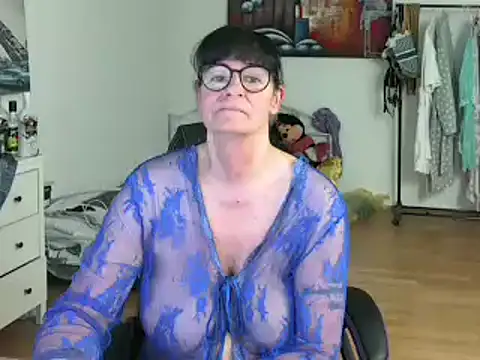 Snapshot of Sylly chatting on 9, 3, 2025 Sylly online show from 9, 3, 2025