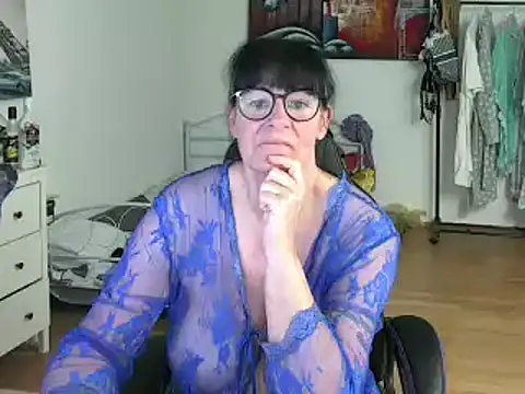 Snapshot of Sylly chatting on 12, 3, 2025 Sylly online show from 12, 3, 2025