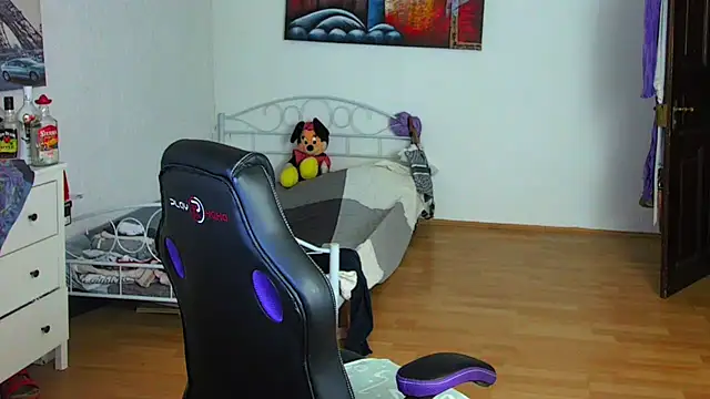 Snapshot of Sylly chatting on 14, 12, 2025 Sylly online show from 14, 12, 2025