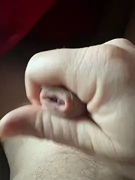 Snapshot of petitsexe52 chatting on 8, 2, 2026 petitsexe52 online show from 8, 2, 2026