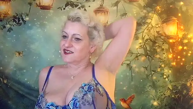 Snapshot of Blondie_the_librarian chatting on 5, 5, 2026 Blondie the librarian online show from 5, 5, 2026