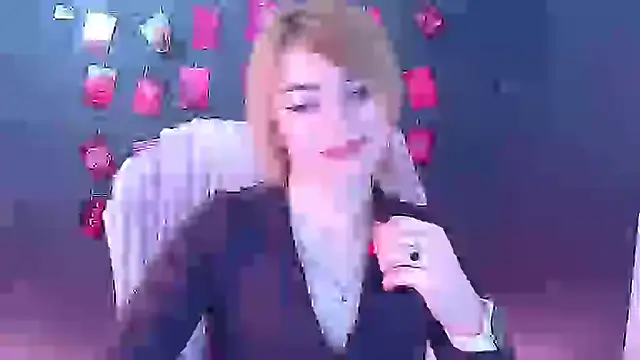 CuttieEmma online show from 24, 3, 2026