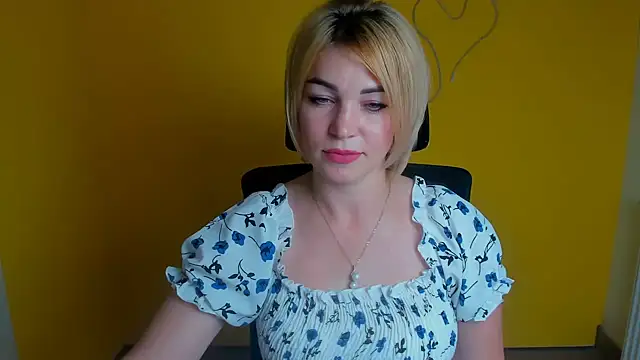 CuttieEmma online show from 3, 8, 2026
