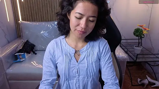 Snapshot of Lynn_turner chatting on 6, 2, 2026 Lynn turner online show from 6, 2, 2026