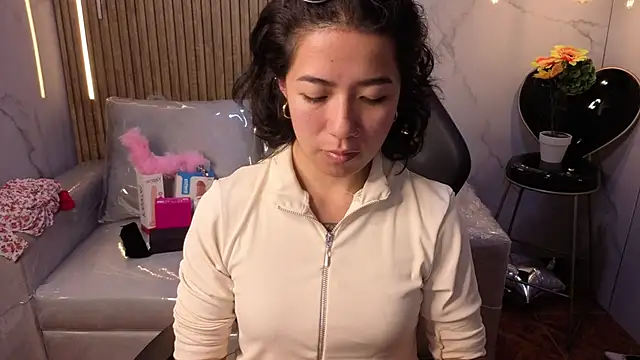 Snapshot of Lynn_turner chatting on 25, 2, 2026 Lynn turner online show from 25, 2, 2026