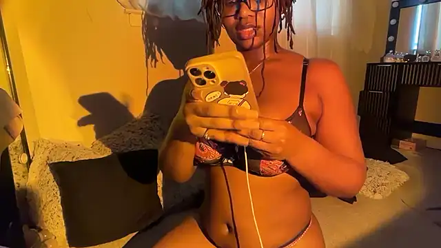 SunniSoles99 online show from 17, 2, 2026