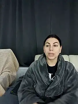 Snapshot of AbellaDesiree chatting on 6, 3, 2026 AbellaDesiree online show from 6, 3, 2026