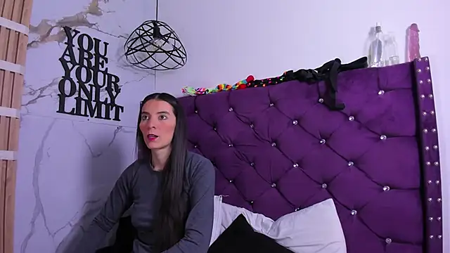 Valkiria-and-Dione online show from 16, 3, 2026