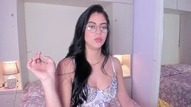 Snapshot of GabbyOwenn chatting on 5, 2, 2026 GabbyOwenn online show from 5, 2, 2026