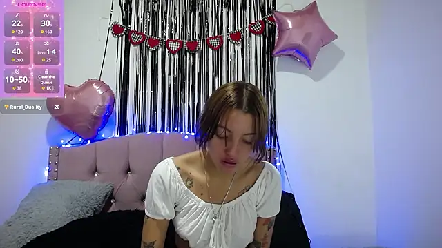 Snapshot of emily_cooper_pym chatting on 16, 2, 2026 emily cooper pym online show from 16, 2, 2026