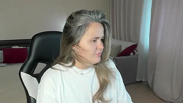 LilyBel online show from 8, 7, 2026