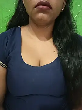 Snapshot of Parul-009 chatting on 27, 6, 2026 Parul-009 online show from 27, 6, 2026
