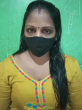 Snapshot of Parul-009 chatting on 7, 7, 2026 Parul-009 online show from 7, 7, 2026