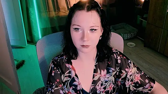 Snapshot of marty_bree chatting on 15, 7, 2026 marty bree online show from 15, 7, 2026