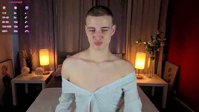 Snapshot of HereAlexColee chatting on 3, 2, 2026 HereAlexColee online show from 3, 2, 2026