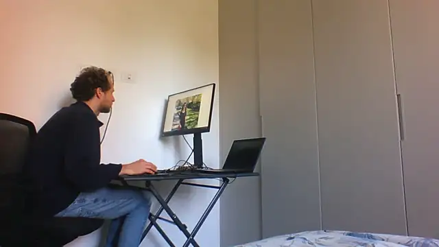 andre italy online show from 8, 4, 2026