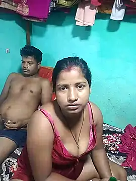 Snapshot of Your_deshibhabi25years chatting on 5, 7, 2026 Your deshibhabi25years online show from 5, 7, 2026