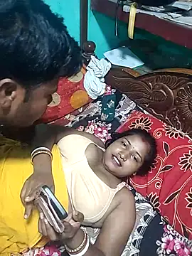 Snapshot of Your_deshibhabi25years chatting on 7, 7, 2026 Your deshibhabi25years online show from 7, 7, 2026
