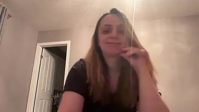 ShyFlameLive online show from 5, 2, 2026