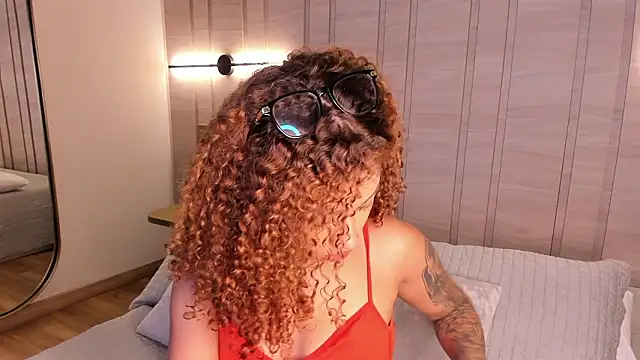 Sienna brunette online show from 29, 3, 2026