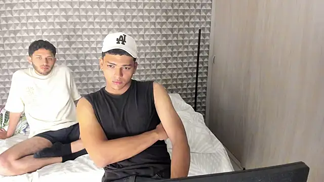 Snapshot of Keinner_BigDick chatting on 22, 4, 2026 Keinner BigDick online show from 22, 4, 2026