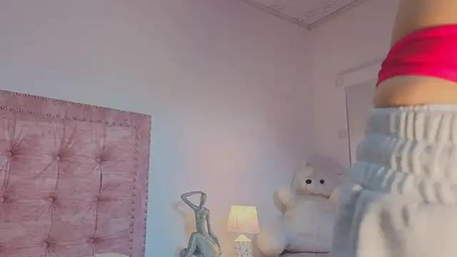 Jennifer Lee  online show from 31, 5, 2026