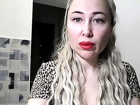 NanaGold2992 online show from 23, 2, 2026