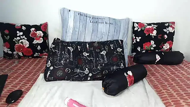 Riaanxxx online show from 14, 4, 2026