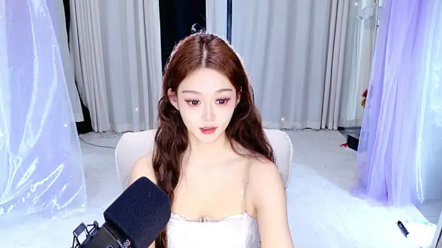 Dancer Lucky-Nini online show from 28, 2, 2026