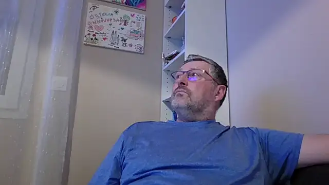 doudou310 online show from 28, 2, 2026