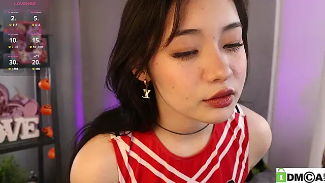 Snapshot of Noiry_Vuvez chatting on 29, 4, 2026 Noiry Vuvez online show from 29, 4, 2026