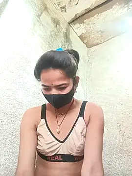 Sunali Bendre online show from 1, 3, 2026