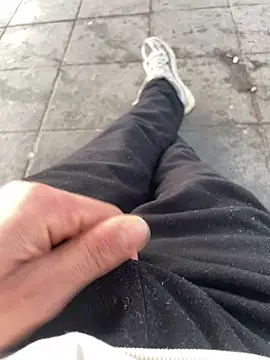 Snapshot of sifoubba91 chatting on 7, 4, 2026 sifoubba91 online show from 7, 4, 2026