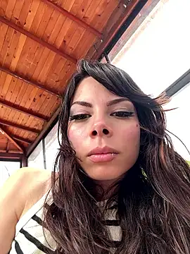 Isalove99 online show from 19, 5, 2026