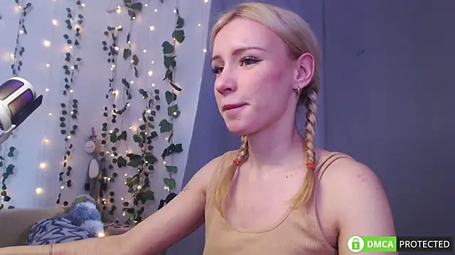 Mia  Jensen online show from 15, 4, 2026