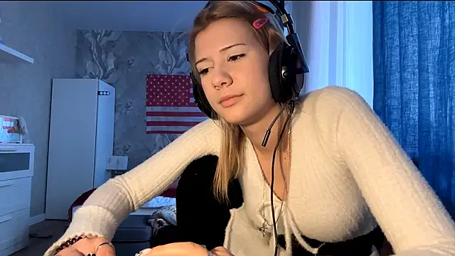 LadyFoxLove online show from 27, 2, 2026