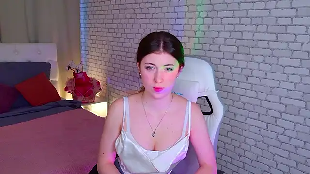 Snapshot of LunarDreamm chatting on 3, 2, 2026 LunarDreamm online show from 3, 2, 2026